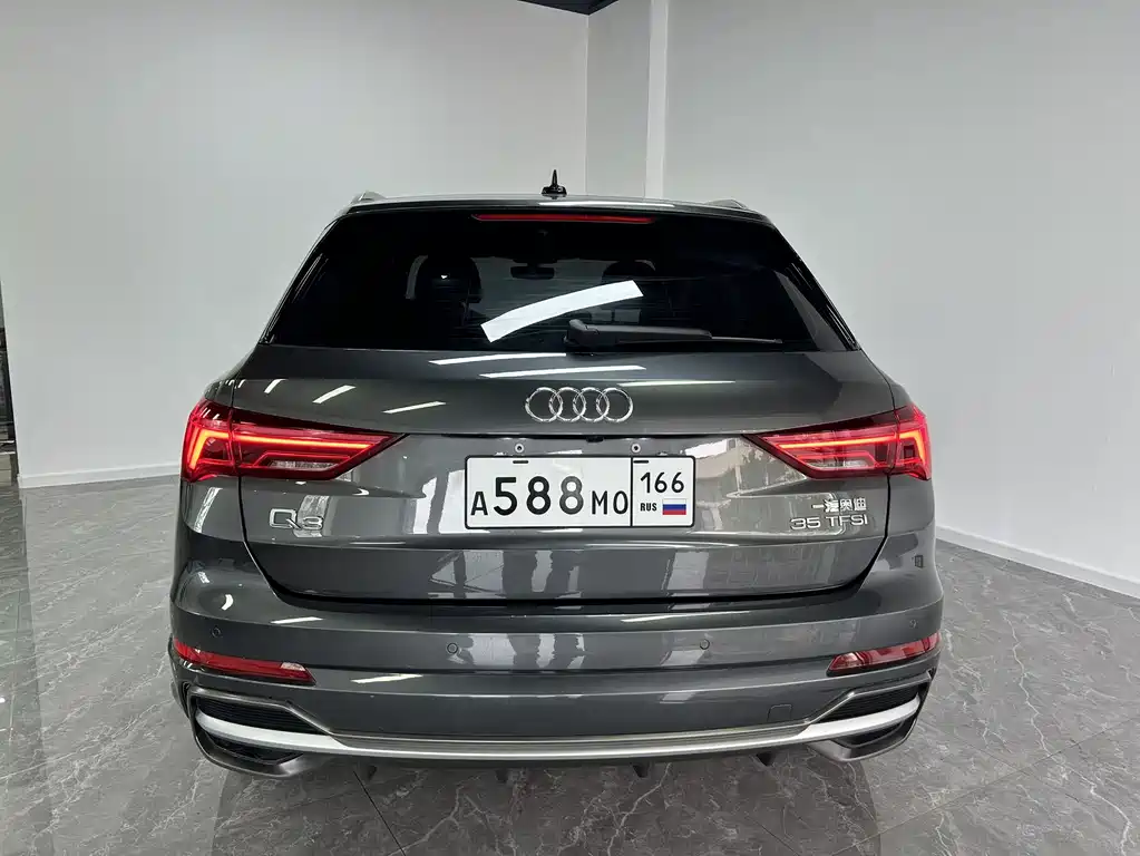 Audi Q3 2023 35 TFSI Fashion (1.4T)