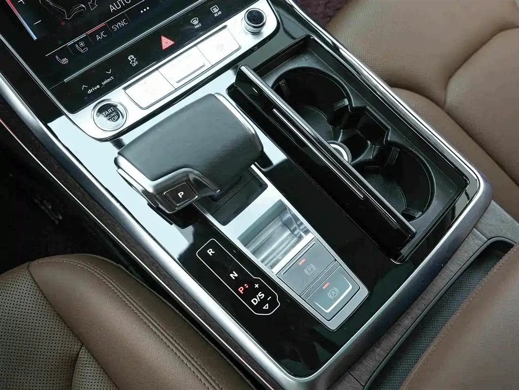 Audi Q7 — миниатюра 10