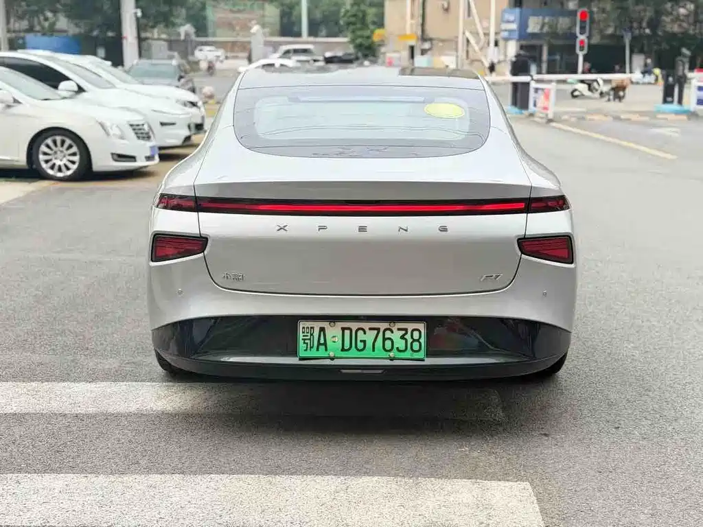 XPeng P7 — миниатюра 8