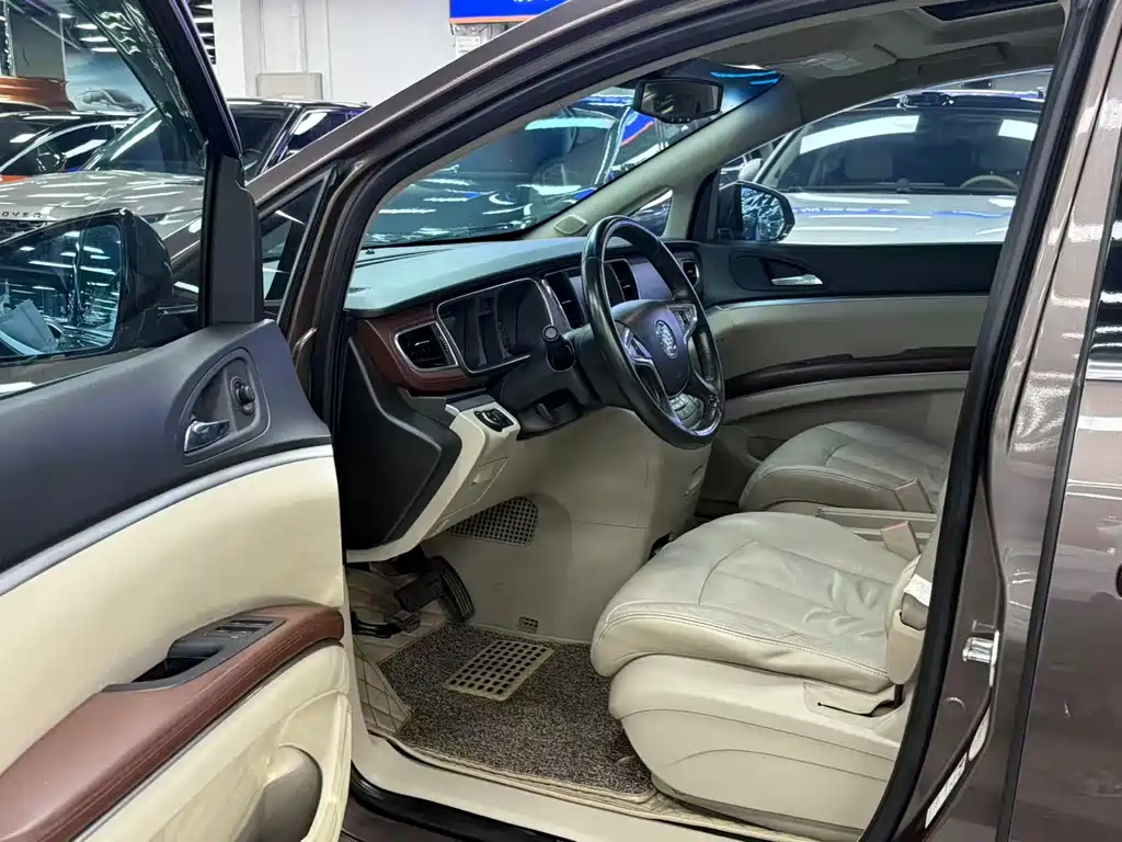 Buick GL8 2014 3.0L GT Luxury