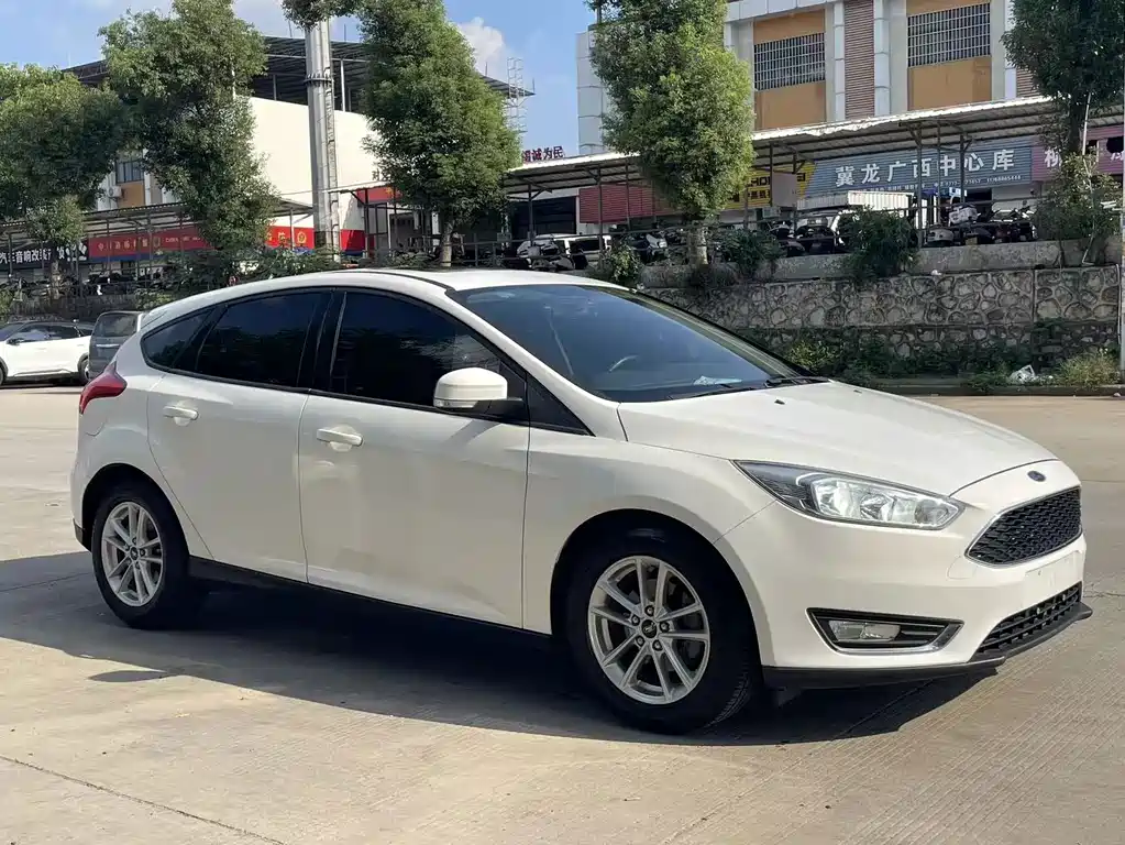 Ford Focus — миниатюра 3