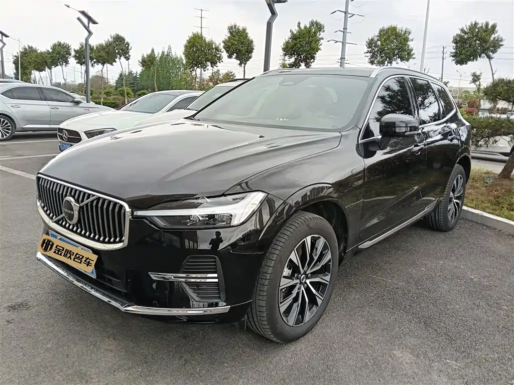 Volvo XC60 2025
