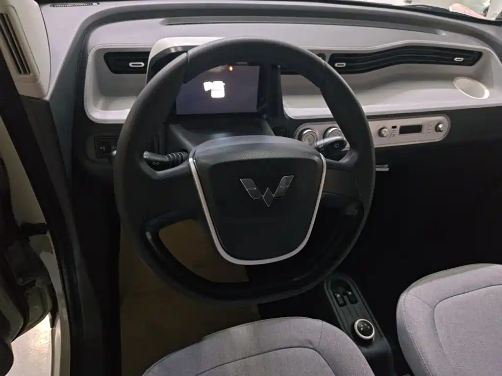 Wuling MINIEV — миниатюра 11