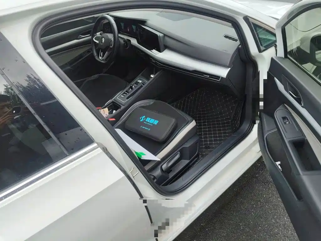 Volkswagen Golf — миниатюра 20