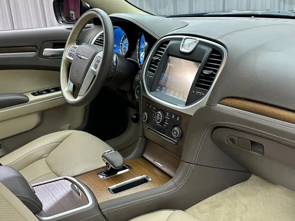 Chrysler 300C — миниатюра 25