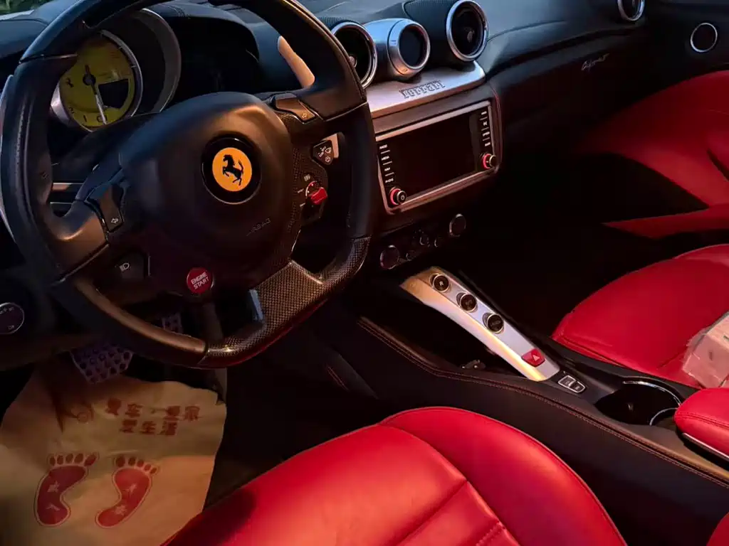Ferrari California T 2015 3.9T
