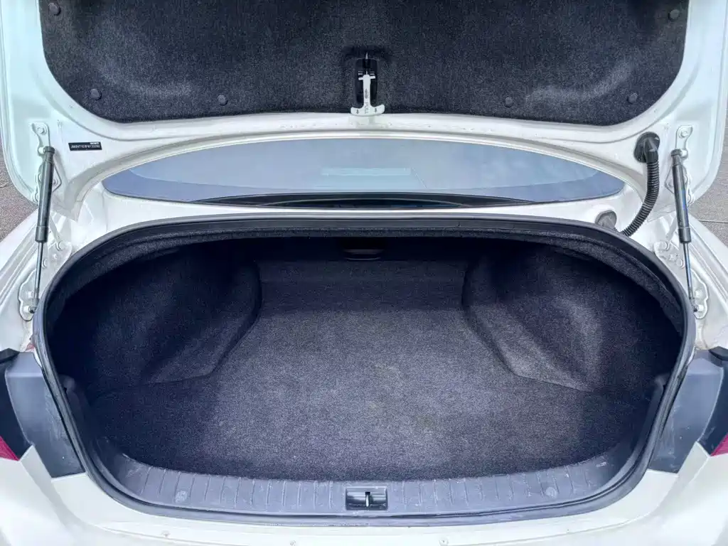 Infiniti Q50 — миниатюра 12