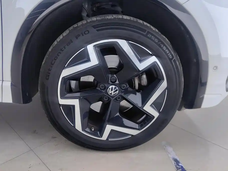 Volkswagen Tiguan L — миниатюра 6
