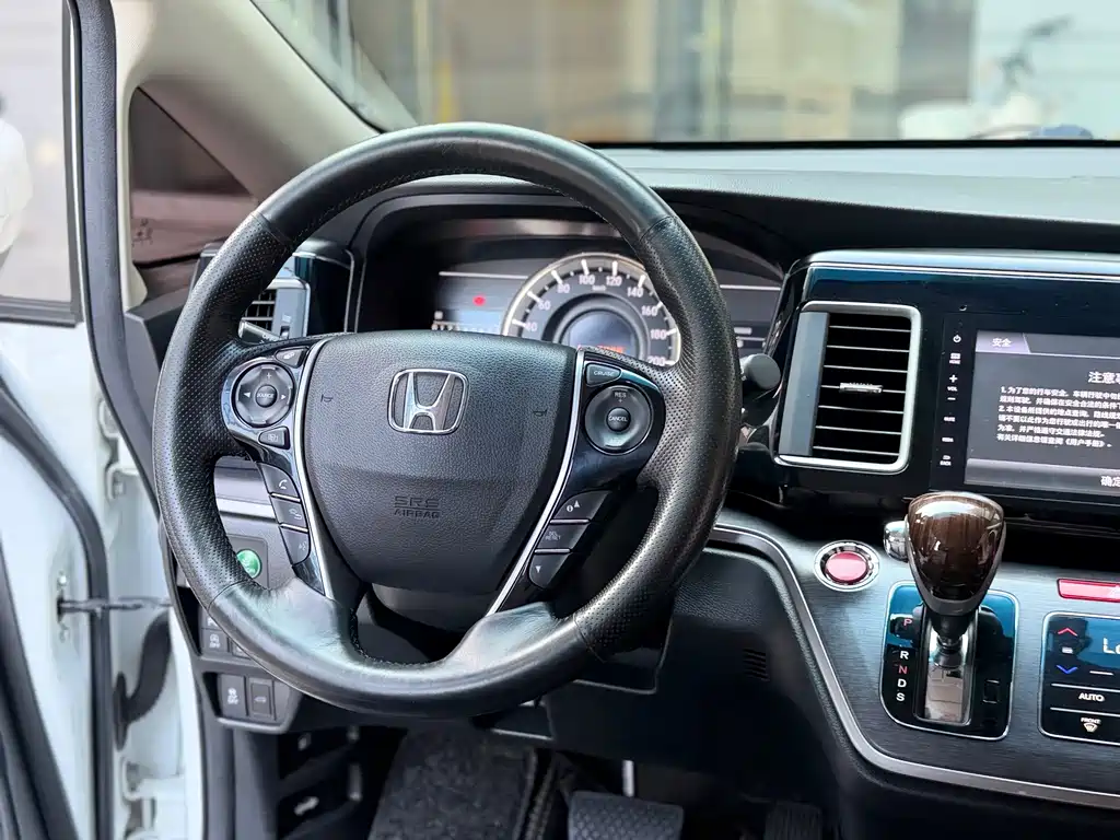 Honda Elysion — миниатюра 7