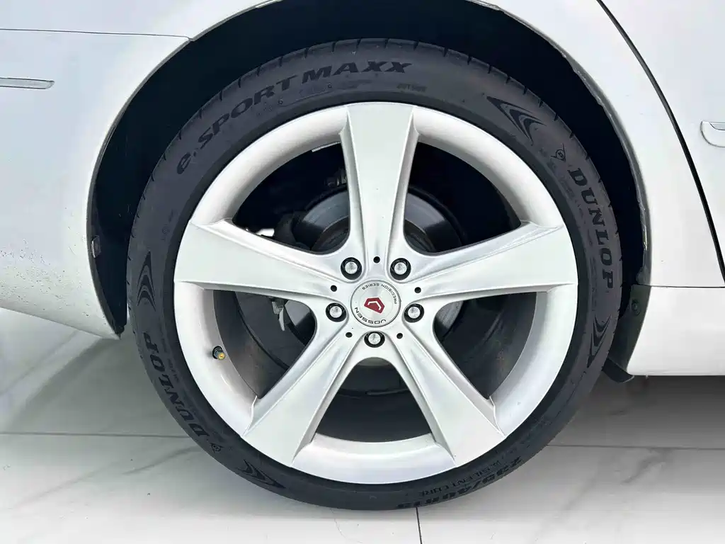 Toyota Reiz — миниатюра 8