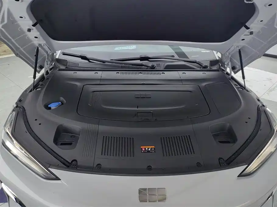 GEELY GALAXY GALAXY E8