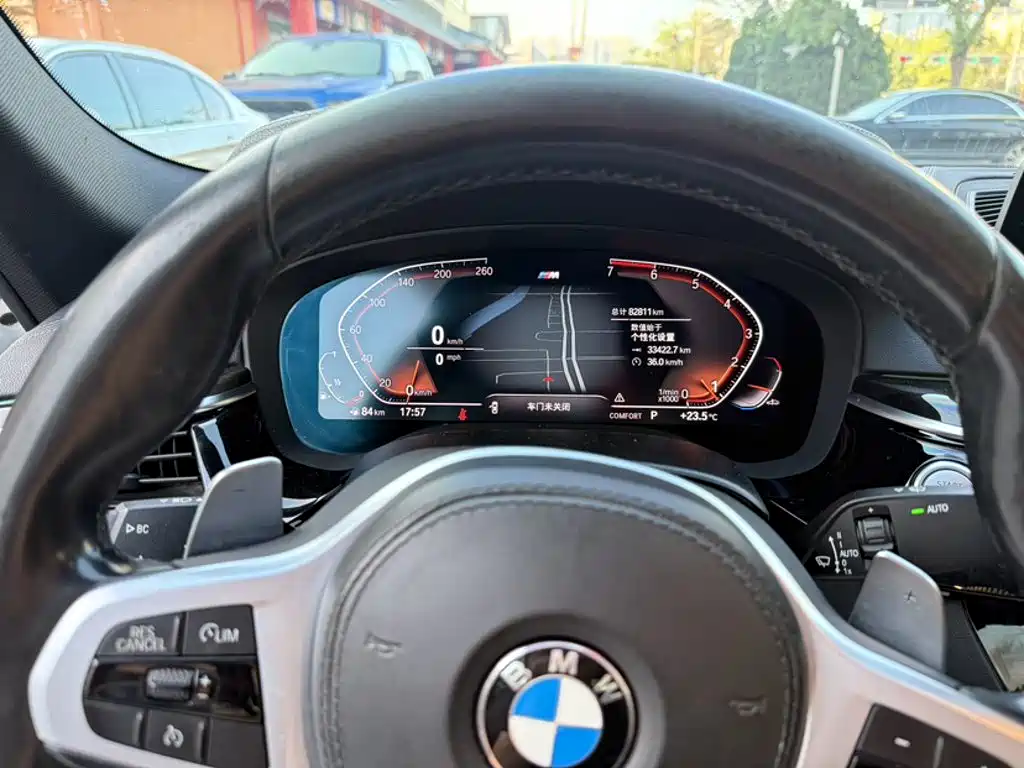 BMW 5 Series — миниатюра 12