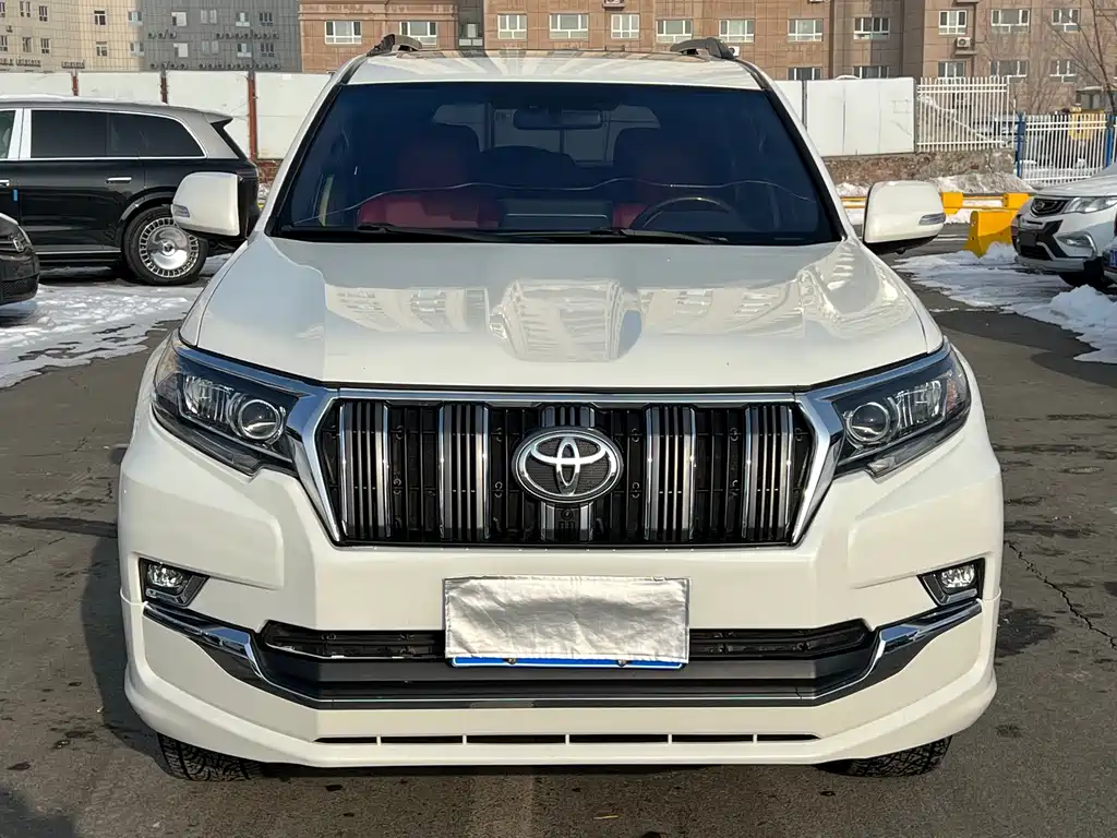 Toyota Land Cruiser Prado 2010 4.0L AT