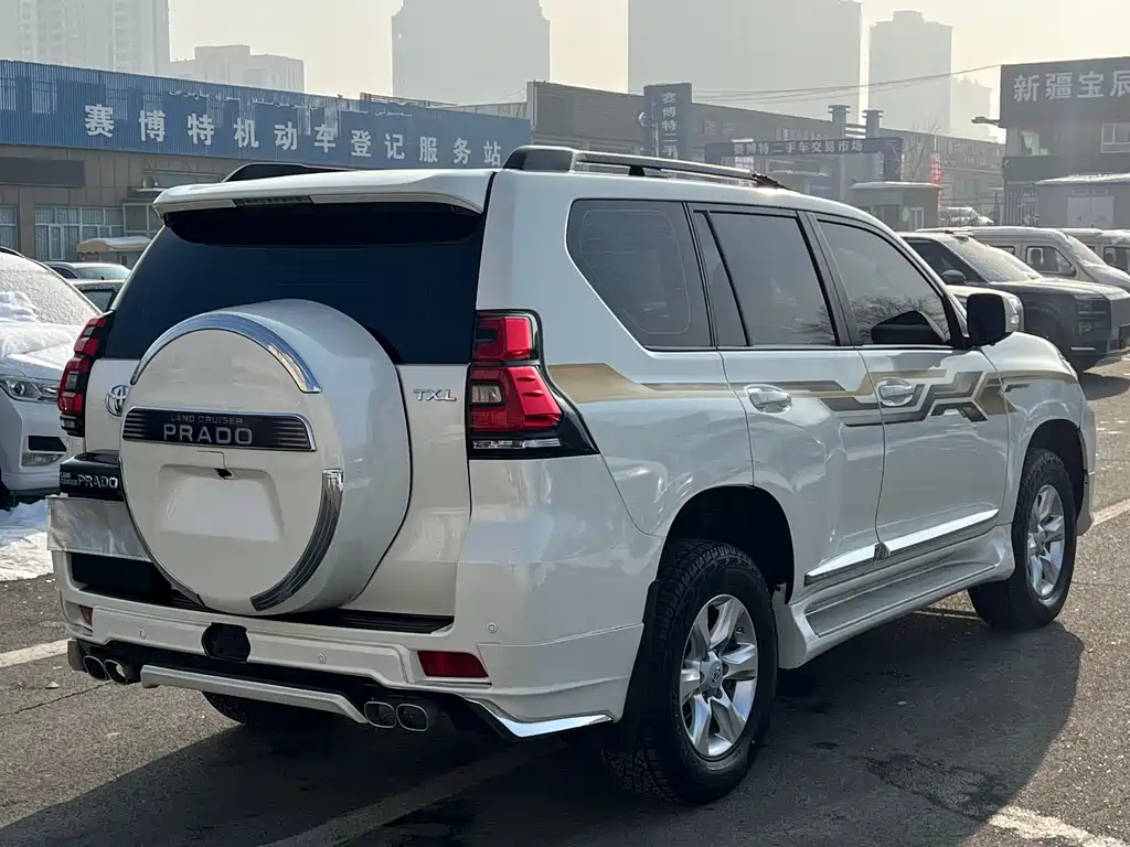 Toyota Land Cruiser Prado 2010 4.0L AT