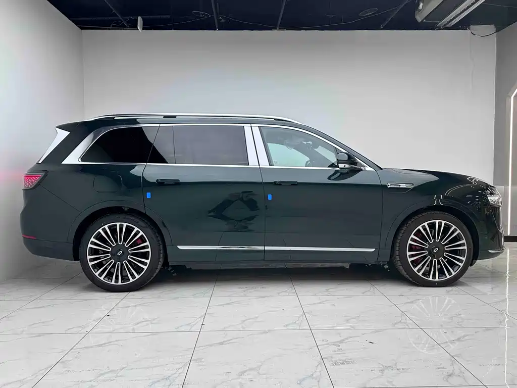 AITO ASK THE WORLD M9