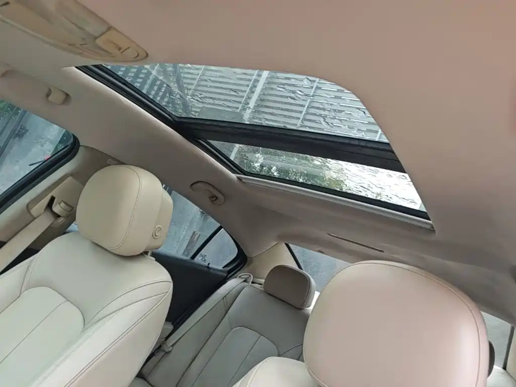 Buick LaCrosse — миниатюра 18
