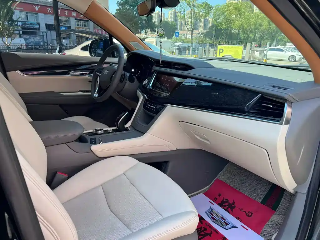 Cadillac XT6 — миниатюра 8