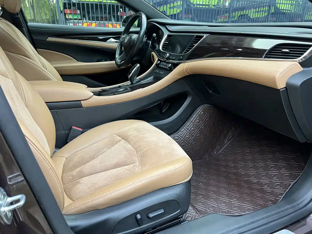 Buick LaCrosse — миниатюра 6