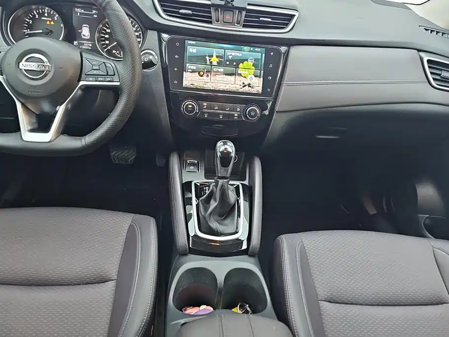 Nissan Qashqai — миниатюра 16