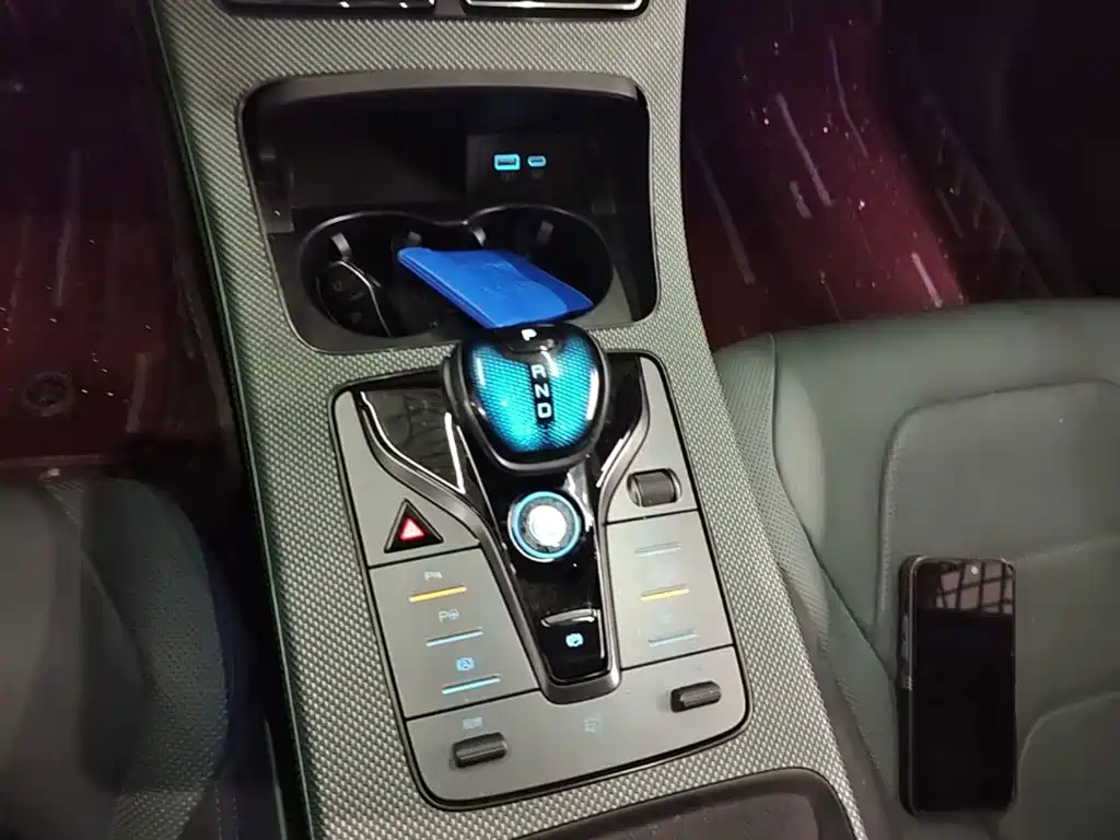 BYD Han — миниатюра 14