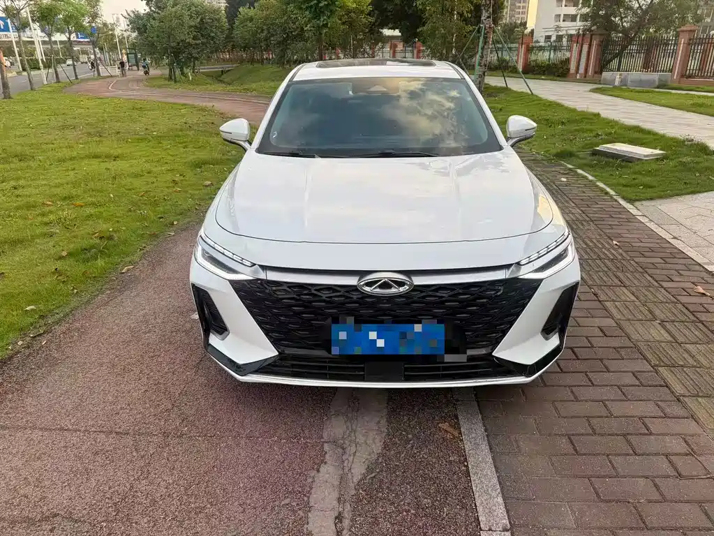 Chery Arrizo 8