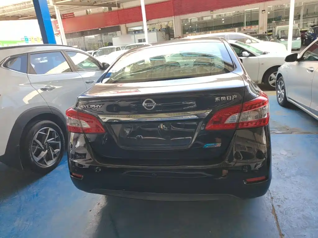 Nissan Sylphy 2014 1.6XV CVT Premium