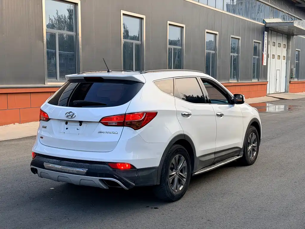 Hyundai Santa Fe — миниатюра 6