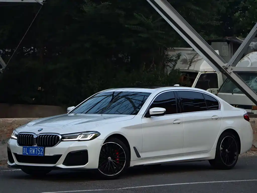 BMW 5 Series 2021