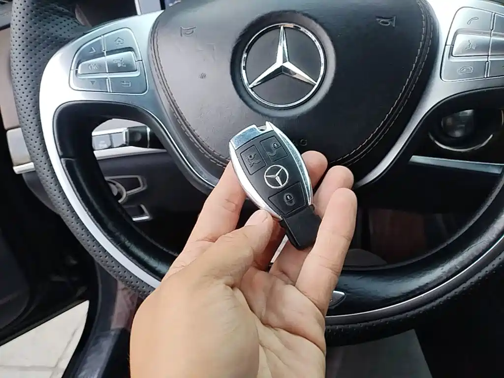 Mercedes-Benz S-Class — миниатюра 9