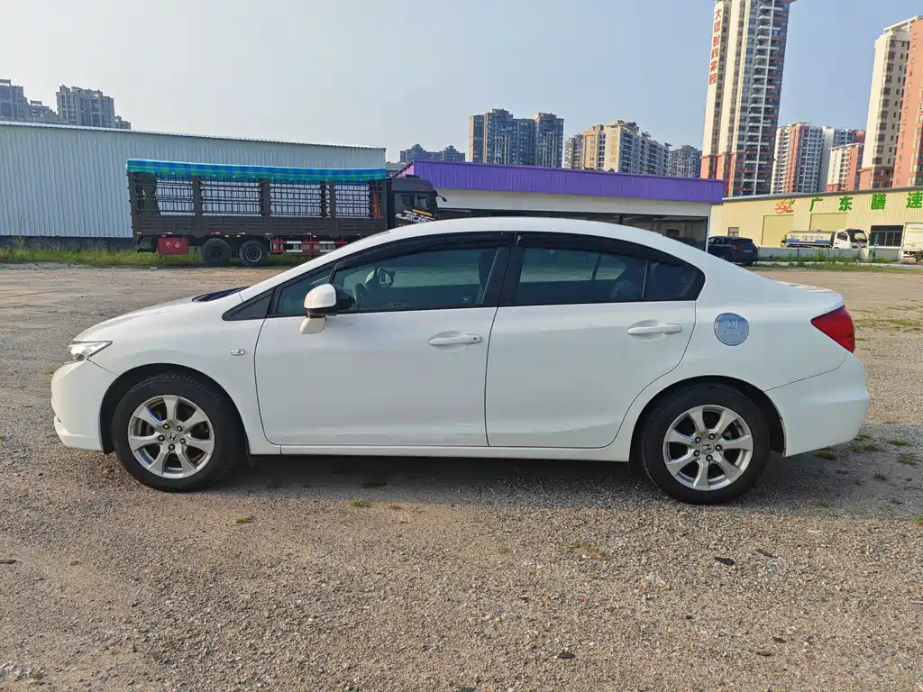 Honda Civic — миниатюра 5