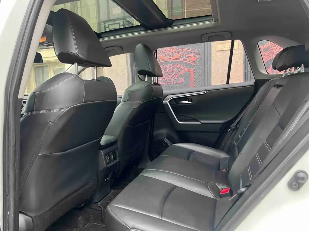 TOYOTA RAV4 RONGFANG