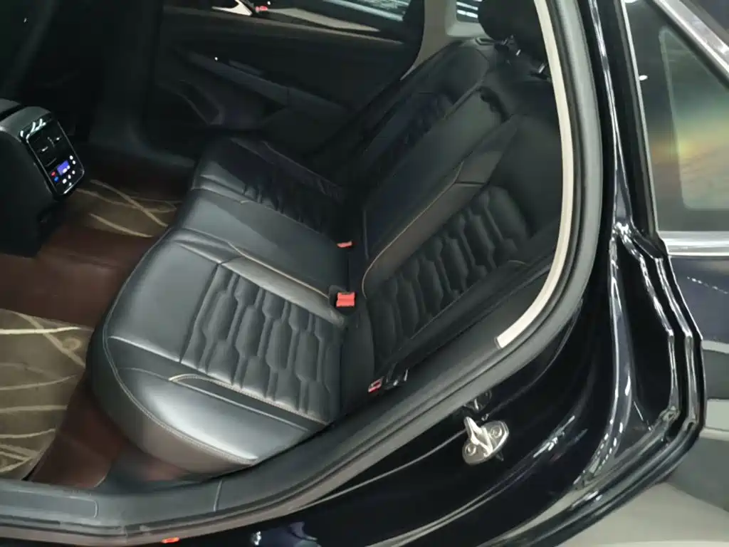 Volkswagen Passat — миниатюра 17
