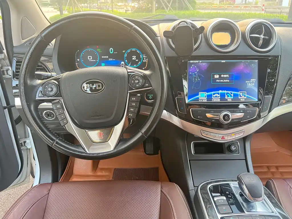 BYD Tang New Energy — миниатюра 29