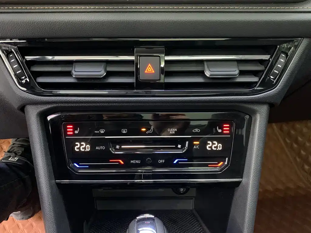Volkswagen Tharu — миниатюра 10