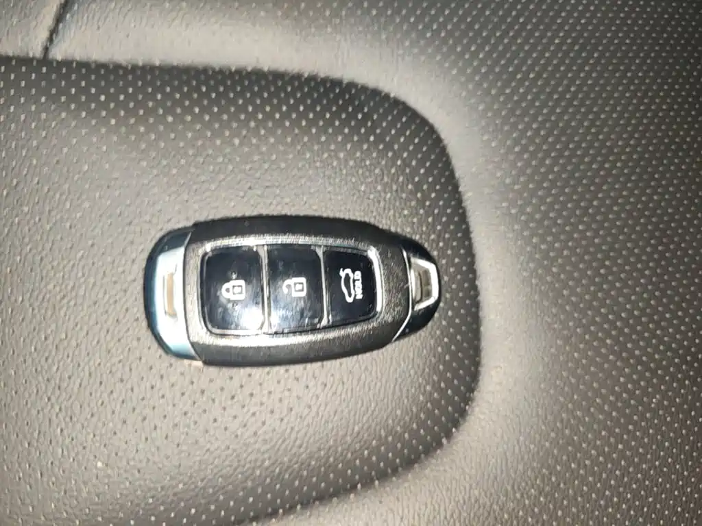 Hyundai Elantra — миниатюра 9