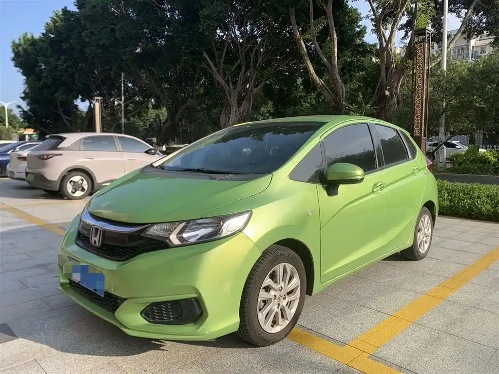 Honda Fit 2018 1.5L CVT Comfort Sunroof Edition