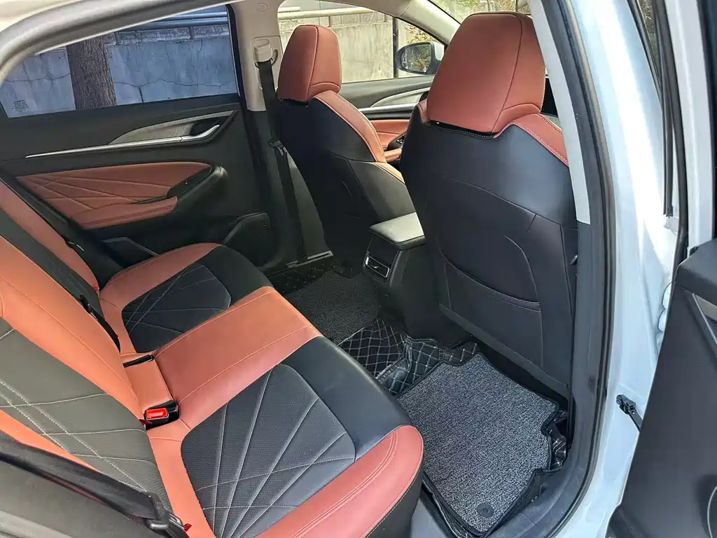 Changan Eado — миниатюра 8