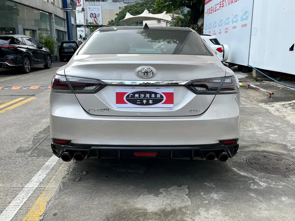 Toyota Camry — миниатюра 7