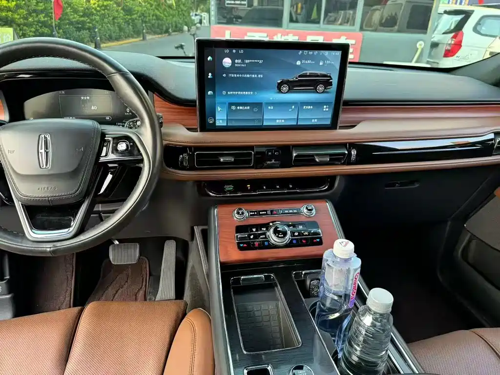 Lincoln Aviator — миниатюра 2
