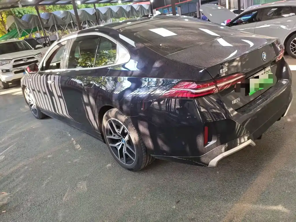BMW i5 — миниатюра 3