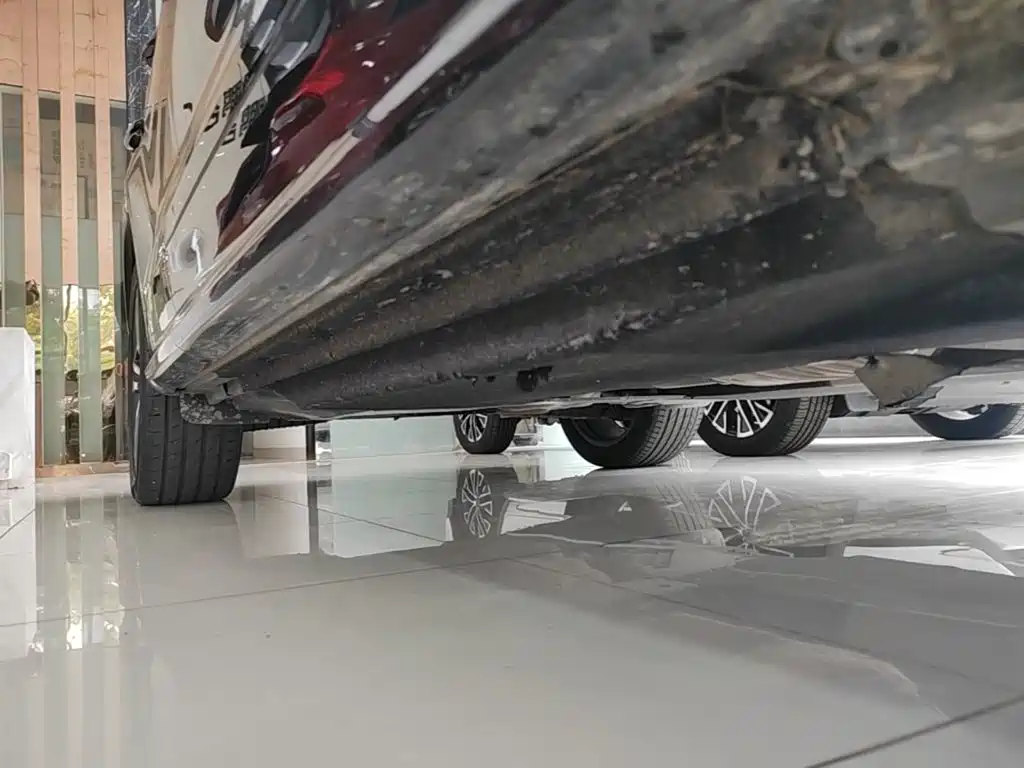 Audi Q5L — миниатюра 21