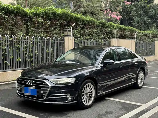 AUDI A8 2019