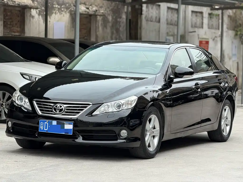 Toyota Reiz 2012