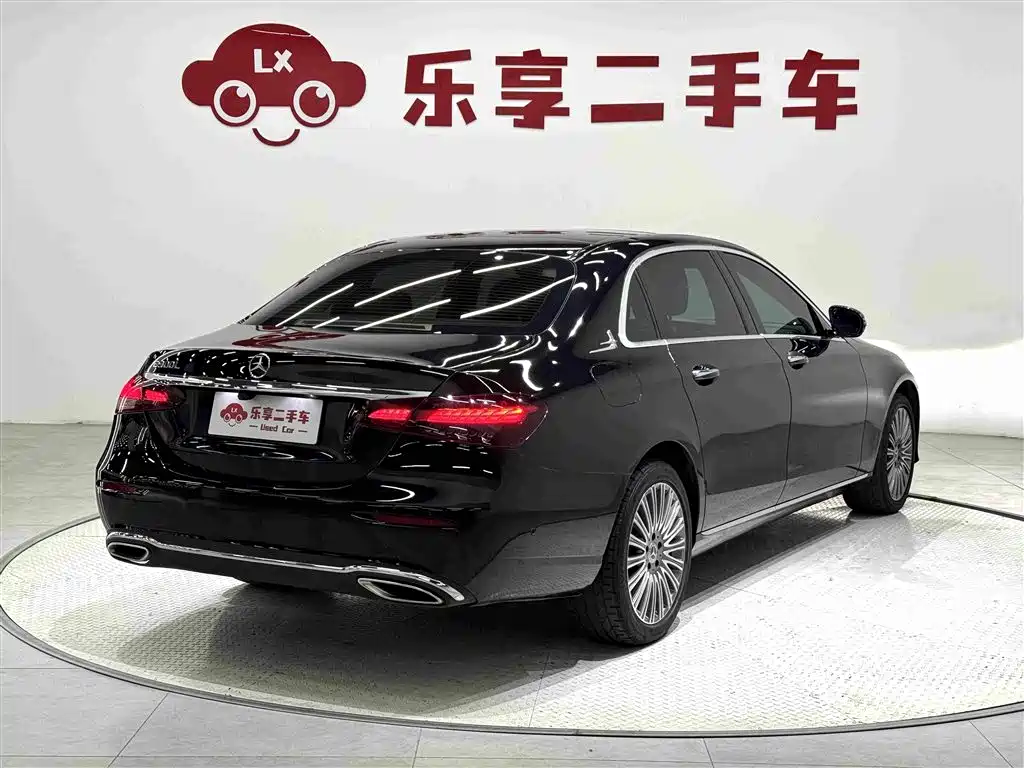 Mercedes-Benz E-Class — миниатюра 5