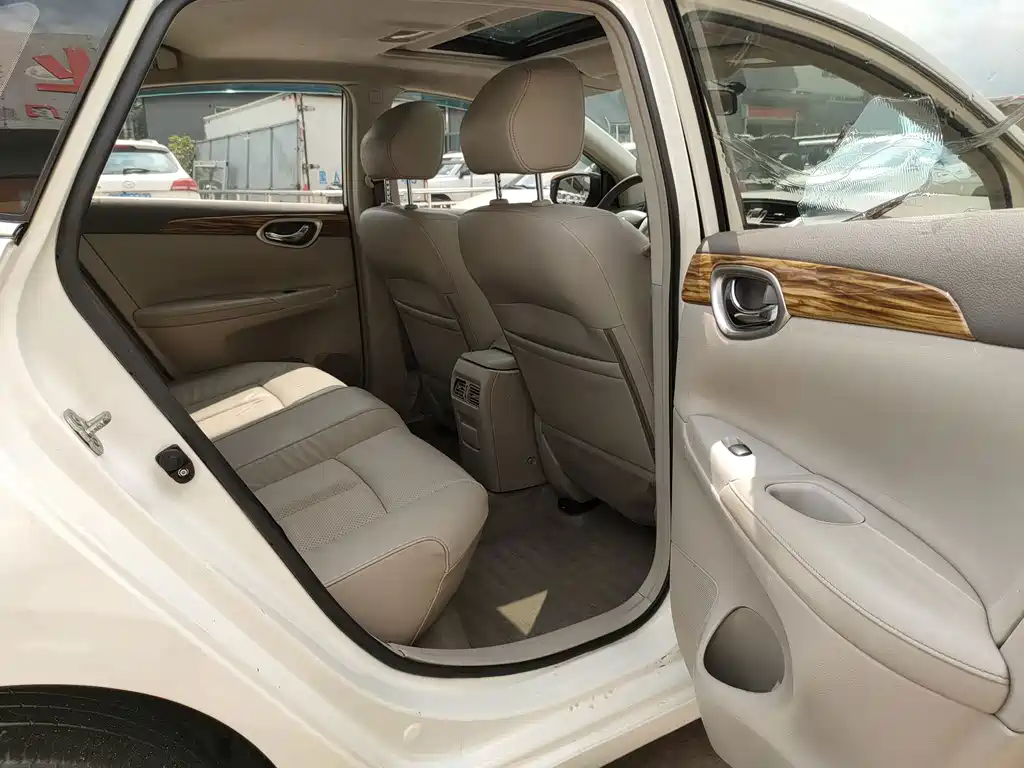 Nissan Sylphy — миниатюра 11