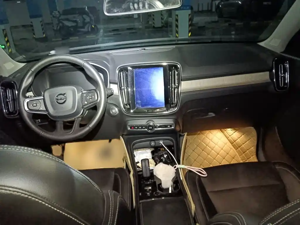 Volvo XC40 — миниатюра 13