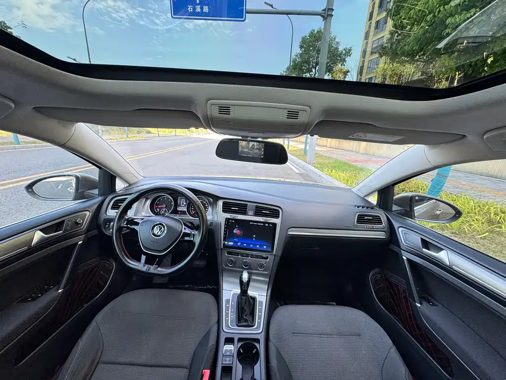 Volkswagen Golf — миниатюра 6