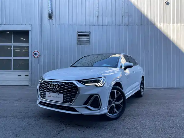 AUDI Q3 SPORTBACK