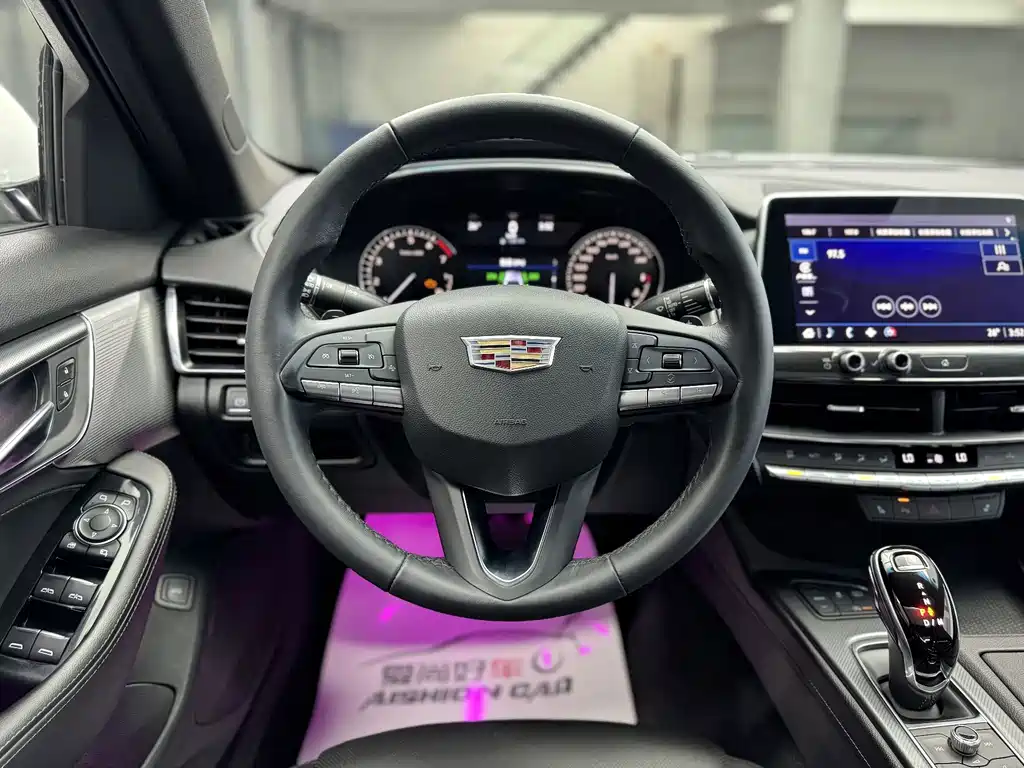 Cadillac CT5 — миниатюра 10