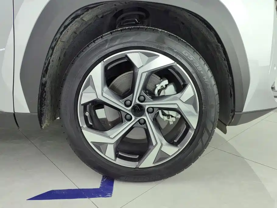Geely Boyue L — миниатюра 6